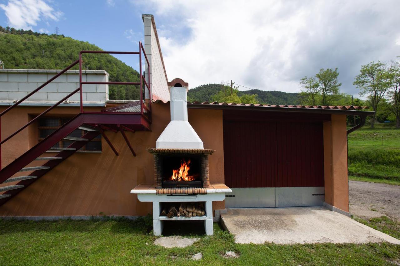 L'Ado Villa Рипол Екстериор снимка
